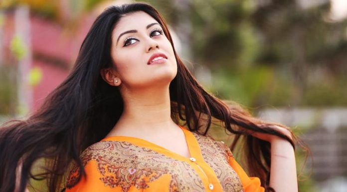 চুল ঘন দেখাতে