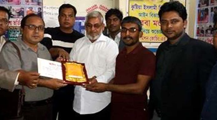 সমাজ সেবায় বিশেষ অবদানে শান্তি স্বর্ণ পদক’১৭ পেলেন শহিদুল ইসলাম